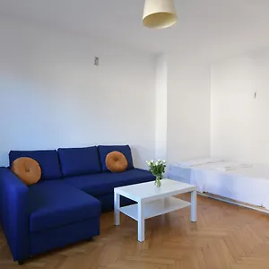 Wilcza 3 - Dla 4 Osob - 260m Do Ambasady - Duzy Balkon Od Strony Dziedzinca - Wifi - Good Апартаменты